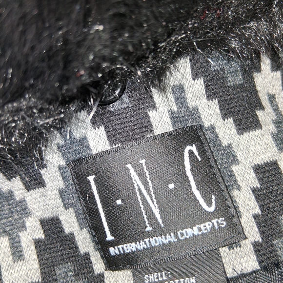INC International Concepts Wimen Size S Black and Gray Zigzag Cape - Picture 2 of 16